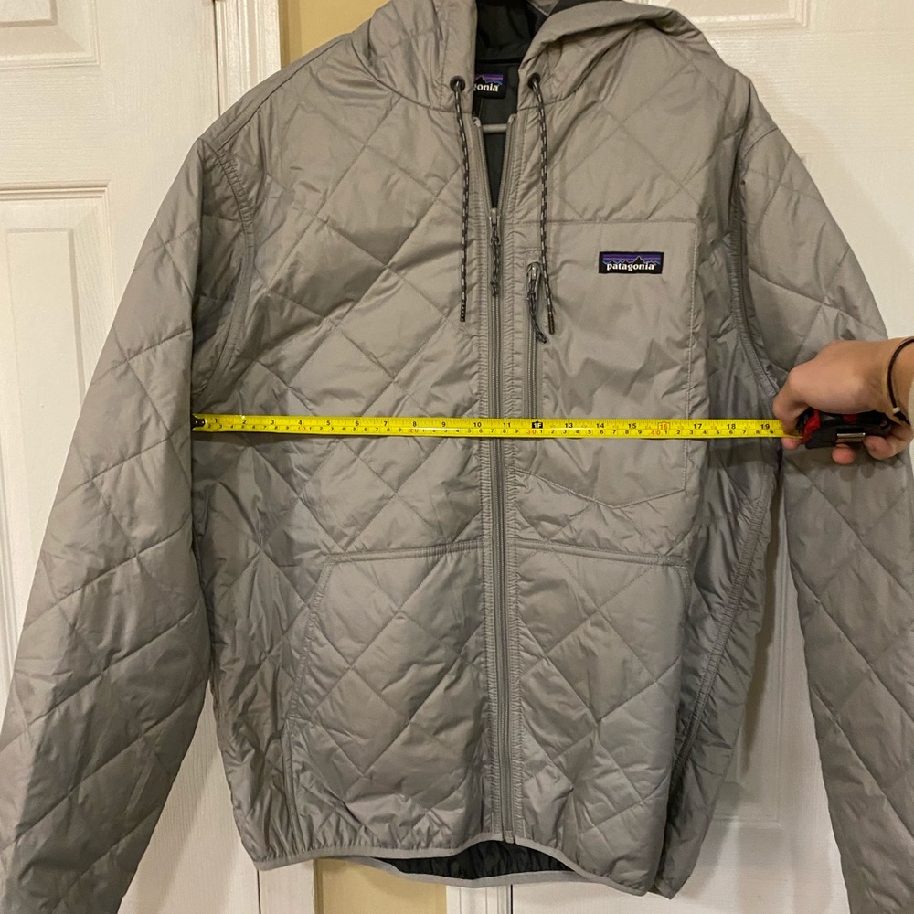 Men’s Patagonia Quilted Bomber Hoodie Grey
